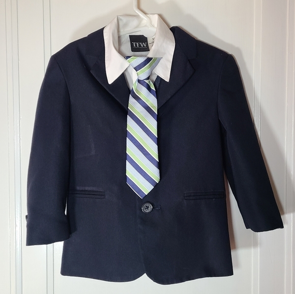 Kids Suitcoat, Vest, shirt and Tie π - Picture 4 of 12